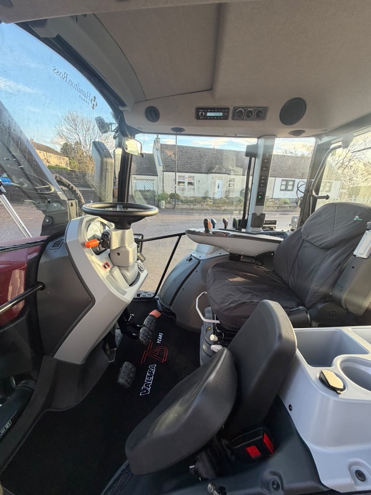 Valtra G135-A – image 3