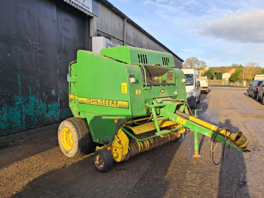 John Deere Round Baler