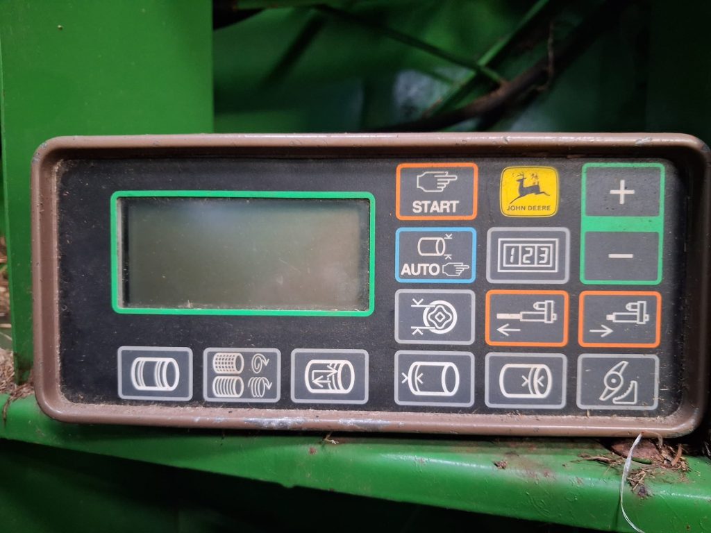 John Deere Round Baler – image 11