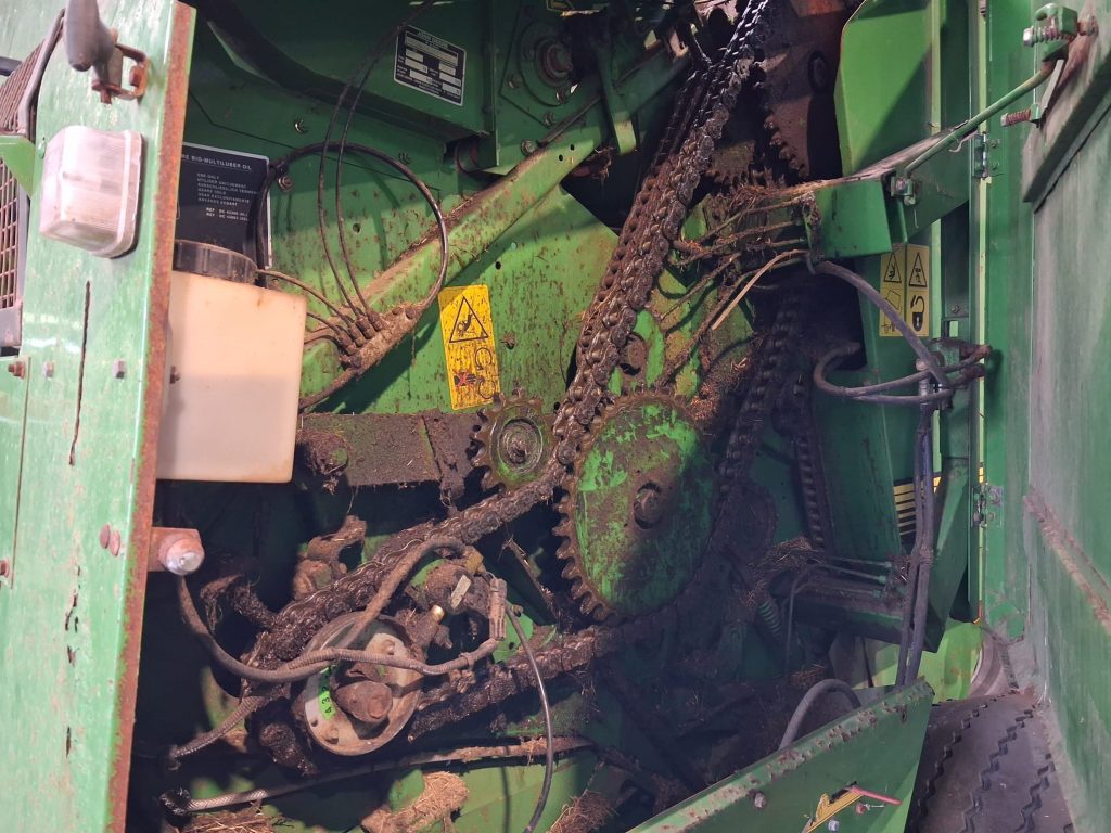 John Deere Round Baler – image 7