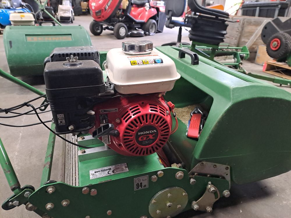 Dennis cylinder mower – image 3