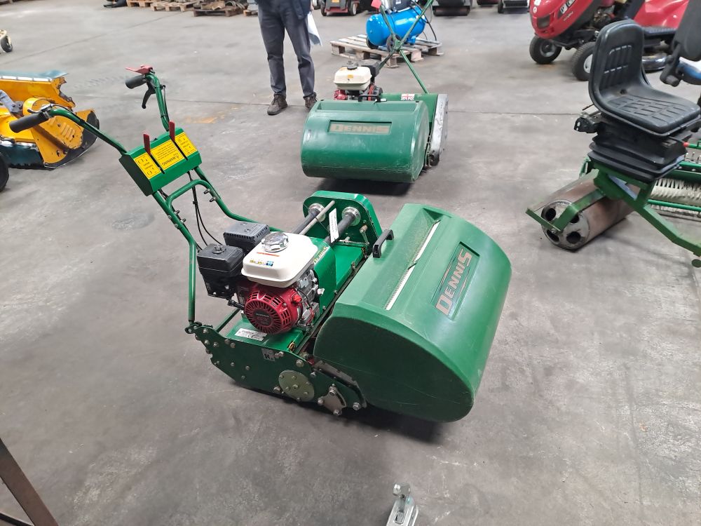 Dennis cylinder mower – image 5